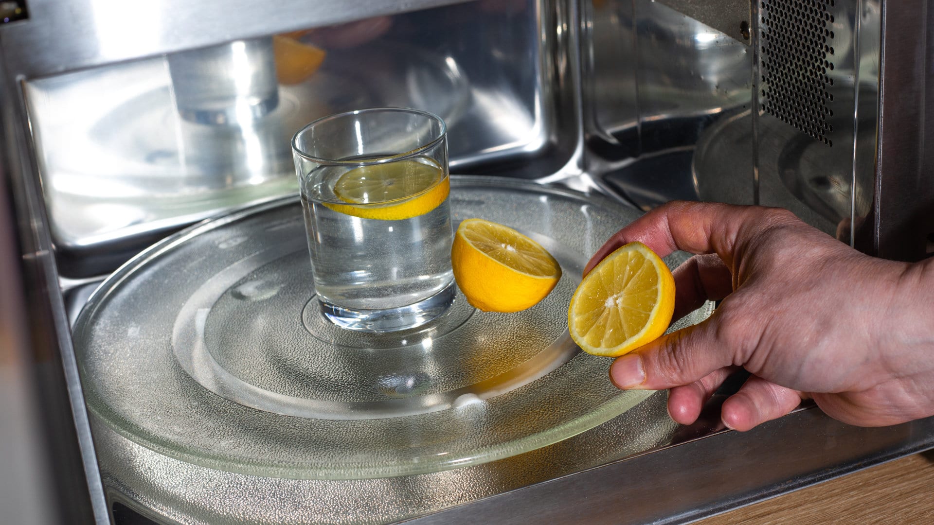 8 Best Ways To Get Rid Of Gross Smells In Your Microwave